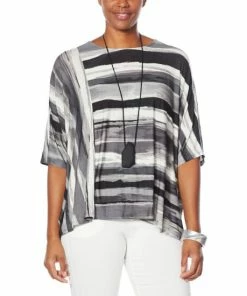 Best Sale 😍 MarlaWynne WynneLayers Painted Stripe Print Poncho Black 😉 -Outlet MarlaWynne Sales unnamed file 1353