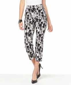 Buy 👍 MarlaWynne Cropped FLATTERfit Pant With Pockets Cloud 😀 -Outlet MarlaWynne Sales unnamed file 1841