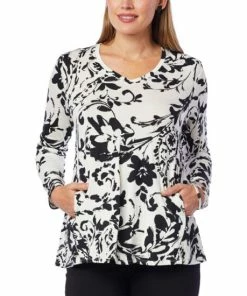 Coupon 🧨 MarlaWynne WynneLayers Butterfly Tee With Pocket Sea Mist Gray 👏 -Outlet MarlaWynne Sales unnamed file 2349