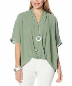 Brand new ๐ MarlaWynne WynneLayers Washed Crepe 3/4 Dolman Sleeve Twist Top ๐