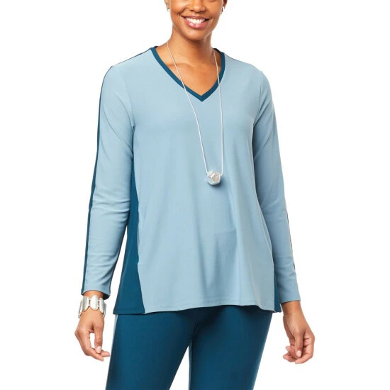 Brand new 🥰 MarlaWynne WynneLayers Luxe Crepe Colorblocked Butterfly Top Petrol/sea Blue Combo 🎉 3 Brand new 🥰 MarlaWynne WynneLayers Luxe Crepe Colorblocked Butterfly Top Petrol/sea Blue Combo 🎉