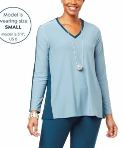 Brand new 🥰 MarlaWynne WynneLayers Luxe Crepe Colorblocked Butterfly Top Petrol/sea Blue Combo 🎉 14 Brand new 🥰 MarlaWynne WynneLayers Luxe Crepe Colorblocked Butterfly Top Petrol/sea Blue Combo 🎉 -Outlet MarlaWynne Sales unnamed file 865