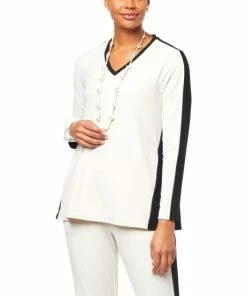 Brand new 🥰 MarlaWynne WynneLayers Luxe Crepe Colorblocked Butterfly Top Petrol/sea Blue Combo 🎉 20 Brand new 🥰 MarlaWynne WynneLayers Luxe Crepe Colorblocked Butterfly Top Petrol/sea Blue Combo 🎉 -Outlet MarlaWynne Sales unnamed file 871